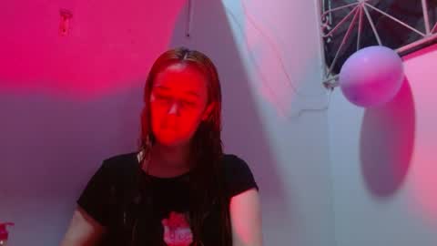 Snapshot of mariam_wish1 chatting on July 23, 6:39 pm mariam_wish1 online show from July 23, 6:39 pm