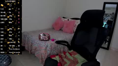   Mariam Castiblanco online show from February 1, 3:19 am