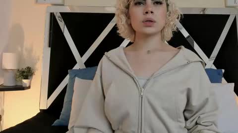 Snapshot of marian_pinzon chatting on September 21, 2:46 am Marian online show from September 21, 2:46 am