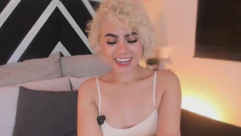 Snapshot of marian_pinzon chatting on December 3, 11:36 pm Marian online show from December 3, 11:36 pm