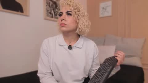 Marian online show from February 17, 7:09 pm