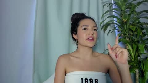 Snapshot of marian_skinny chatting on December 11, 5:48 pm Marian online show from December 11, 5:48 pm