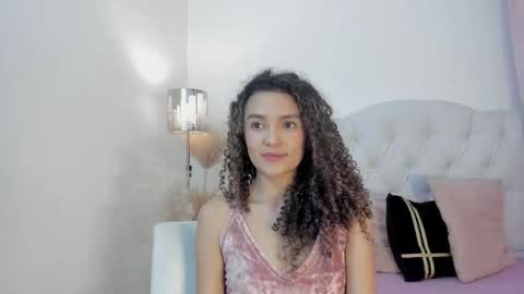 Snapshot of marian_skinny chatting on October 9, 12:19 am Marian online show from October 9, 12:19 am