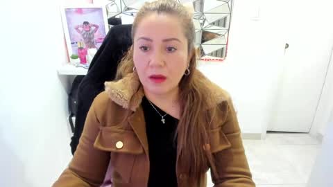 Snapshot of mariana01_m chatting on June 29, 11:54 am mariana01_m online show from June 29, 11:54 am