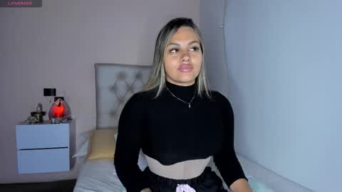 Mariana Roe online show from November 20, 2:56 am