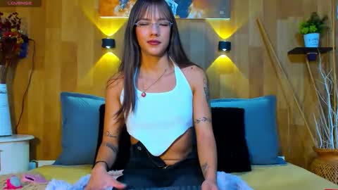 Mariana Angel online show from May 4, 3:19 pm