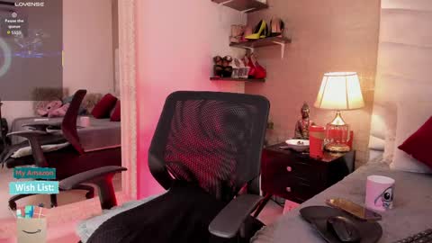 Snapshot of mariana_c chatting on May 12, 2:58 pm Mar y online show from May 12, 2:58 pm