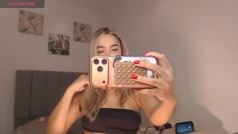 Mariana online show from June 12, 9:46 pm