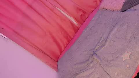 Snapshot of mariana_ofc chatting on November 7, 11:21 am Mariana online show from November 7, 11:21 am