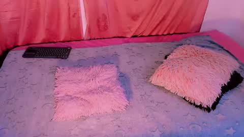 Snapshot of mariana_ofc chatting on November 11, 11:10 am Mariana online show from November 11, 11:10 am