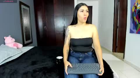 MARIANA Y VALENTINA online show from June 19, 12:31 pm