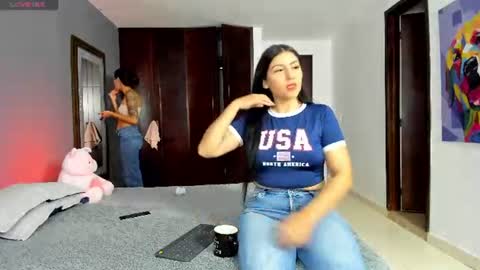 MARIANA Y VALENTINA online show from June 22, 11:18 am