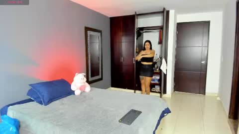 MARIANA Y VALENTINA online show from July 22, 11:13 am