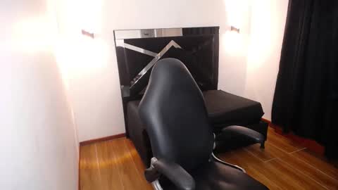 Mariana online show from December 23, 6:33 am