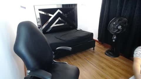 Mariana online show from January 15, 3:00 am