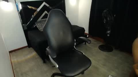 Snapshot of marianarojas_ chatting on May 20, 5:46 am Mariana online show from May 20, 5:46 am