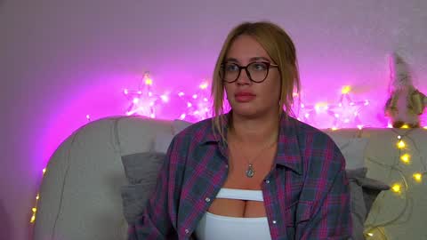 Maria online show from December 20, 10:54 pm