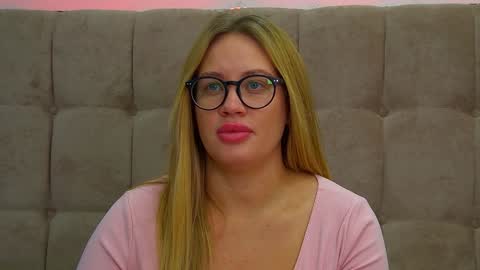 Maria online show from February 4, 1:06 pm