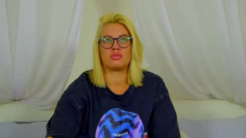 Maria online show from February 2, 6:39 pm