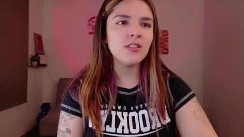 Snapshot of mariangeel_ chatting on October 27, 11:09 pm mariangeel_ online show from October 27, 11:09 pm