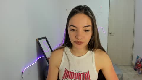 Snapshot of mariangel_3 chatting on January 18, 12:02 am Mariangel online show from January 18, 12:02 am