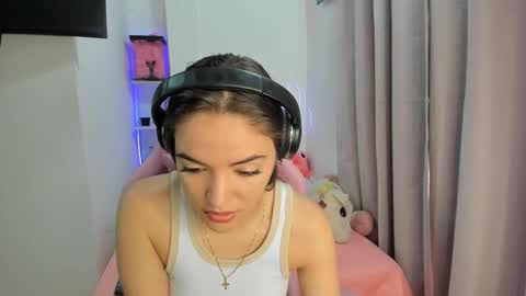 Snapshot of mariangel_3 chatting on November 29, 10:02 pm Mariangel online show from November 29, 10:02 pm