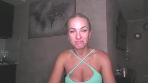 Snapshot of marianna1977 chatting on July 8, 7:18 pm marianna1977 online show from July 8, 7:18 pm