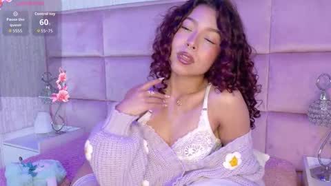 Snapshot of marianna_ray_ chatting on December 2, 8:15 pm marianna_ray_ online show from December 2, 8:15 pm