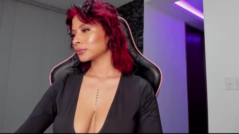 M A R I A N E online show from February 20, 7:12 am