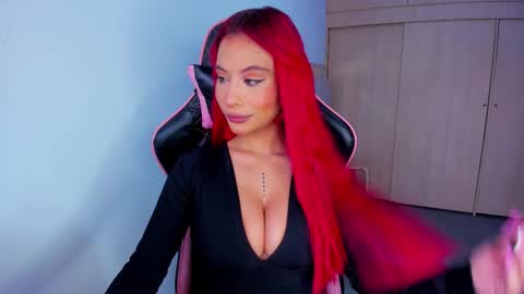 M A R I A N E online show from November 17, 11:38 am