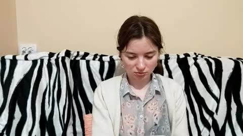 MariaNogle online show from March 18, 3:48 pm