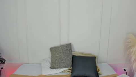 Maria Pettit online show from February 27, 11:54 am