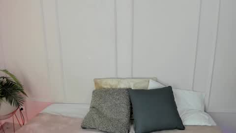 Maria Pettit online show from March 10, 11:37 am