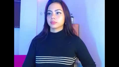 Snapshot of maribelsex303av chatting on February 21, 12:06 pm maribelsex303av online show from February 21, 12:06 pm