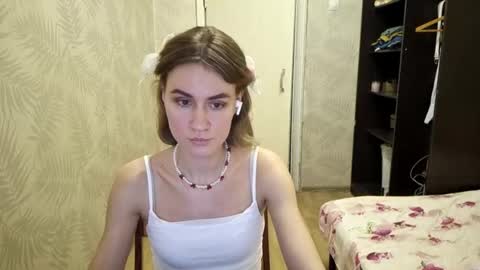 Elianor online show from April 4, 2:47 pm