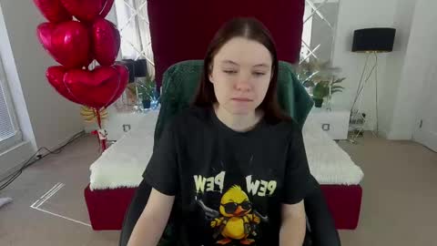 Snapshot of marich_ka chatting on February 11, 10:26 am MaRich Ka online show from February 11, 10:26 am