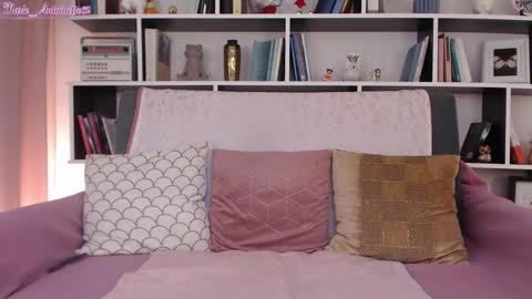 Snapshot of marie_antoinette62 chatting on October 26, 6:30 am Maria online show from October 26, 6:30 am