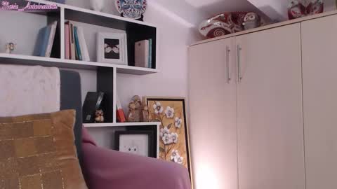 Snapshot of marie_antoinette62 chatting on December 3, 10:13 am Maria online show from December 3, 10:13 am