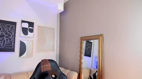 Snapshot of marie_bass chatting on June 22, 1:41 pm marie_bass online show from June 22, 1:41 pm