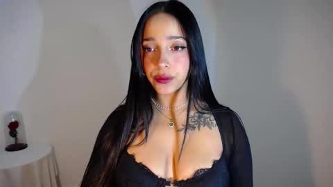 Nicolle online show from November 3, 3:08 am