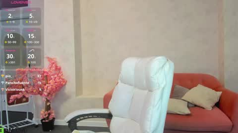 Snapshot of marie_hayes chatting on May 18, 4:07 am marie_hayes online show from May 18, 4:07 am