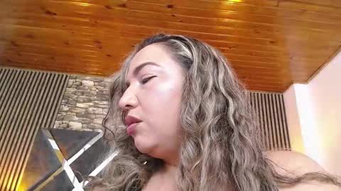 marie_hss online show from February 19, 8:27 pm