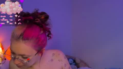 Snapshot of marieetaylor chatting on June 14, 7:16 pm Mariee online show from June 14, 7:16 pm
