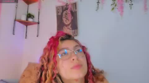 Mariee online show from August 3, 6:55 pm