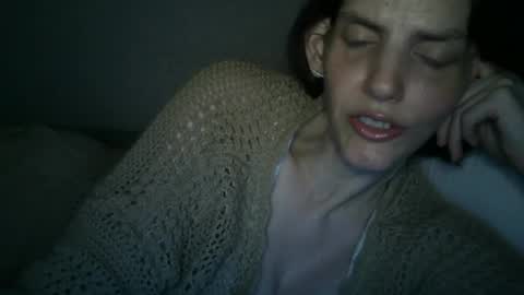 Snapshot of mariejojo chatting on June 17, 4:59 am Mariejojo online show from June 17, 4:59 am