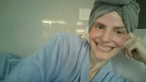 Snapshot of mariejojo chatting on June 20, 12:41 pm Mariejojo online show from June 20, 12:41 pm