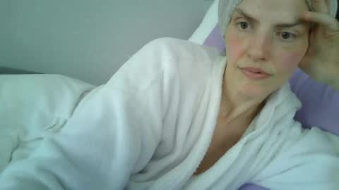 Snapshot of mariejojo chatting on July 7, 3:49 pm Mariejojo online show from July 7, 3:49 pm