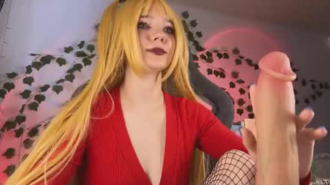 Snapshot of mariel_a_gold chatting on November 28, 7:22 am Mariel Gold online show from November 28, 7:22 am