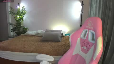 Mariel online show from November 3, 12:57 am