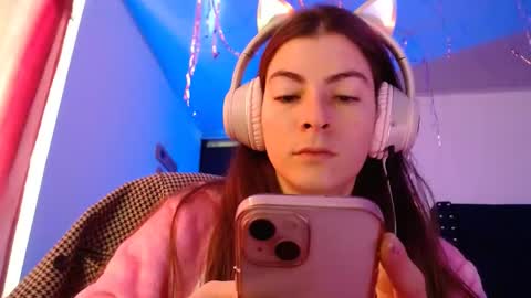 Snapshot of mariel_sins21 chatting on January 1, 2:42 pm Mariie online show from January 1, 2:42 pm